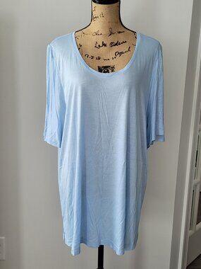 Loft Plus Light Blue Top T-shirt 24/26